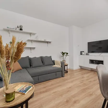 דירה Lokum Vena With Parking By Renters ורוצלב